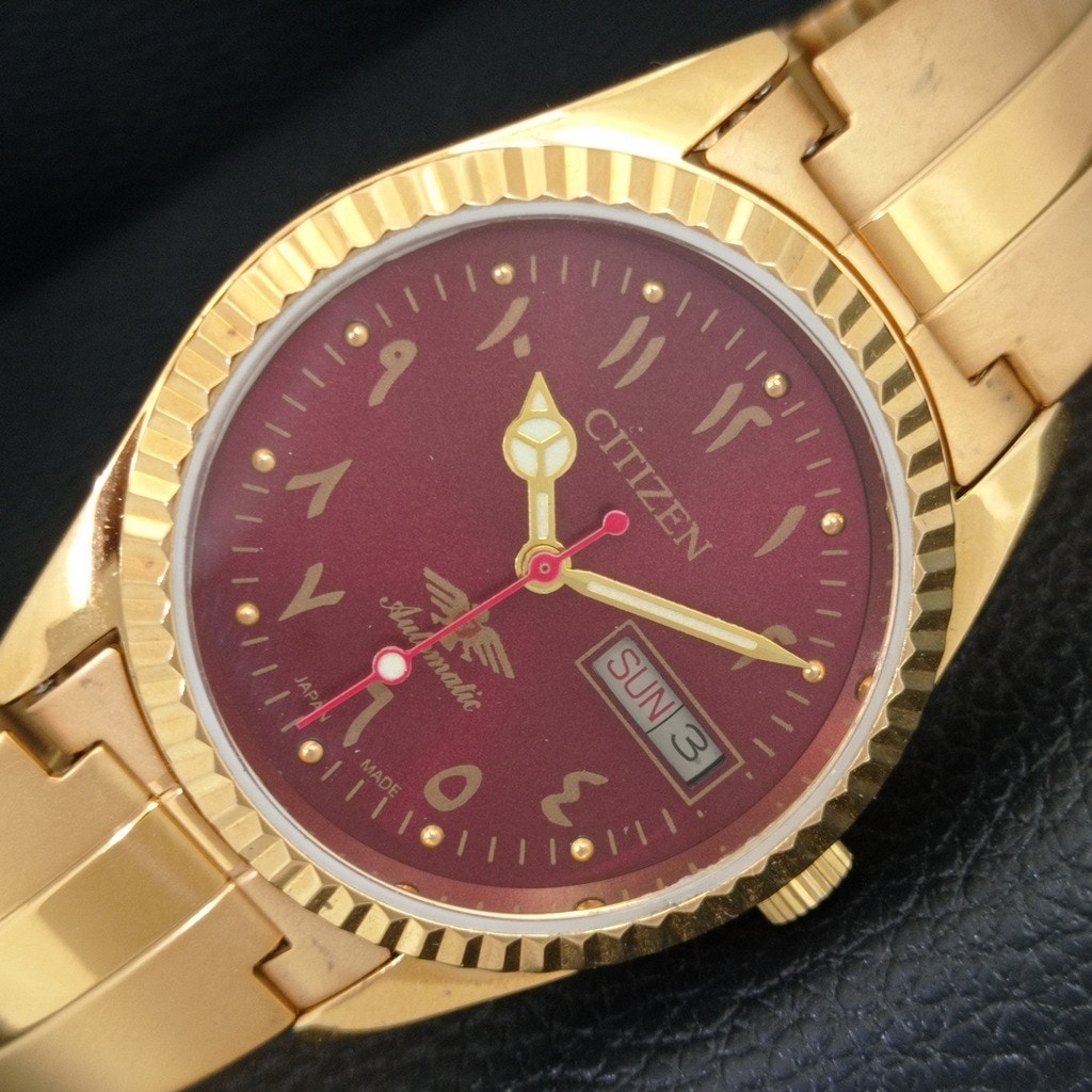 Vintage 1971 Citizen Automatic Mens Gold Watch WDaydate  Maroon Accents